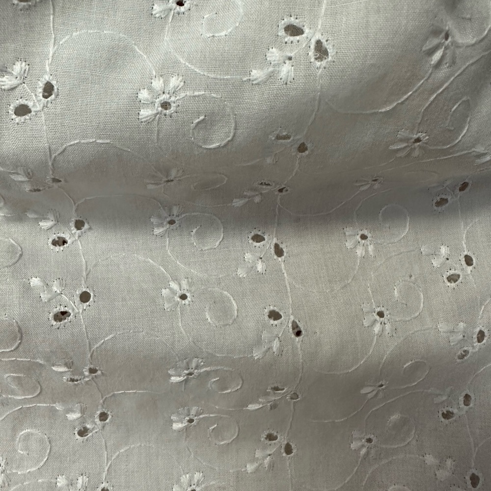 Peasant Style White Eyelet Blouse Size Small. Short Sleeves. - Picture 5 of 9